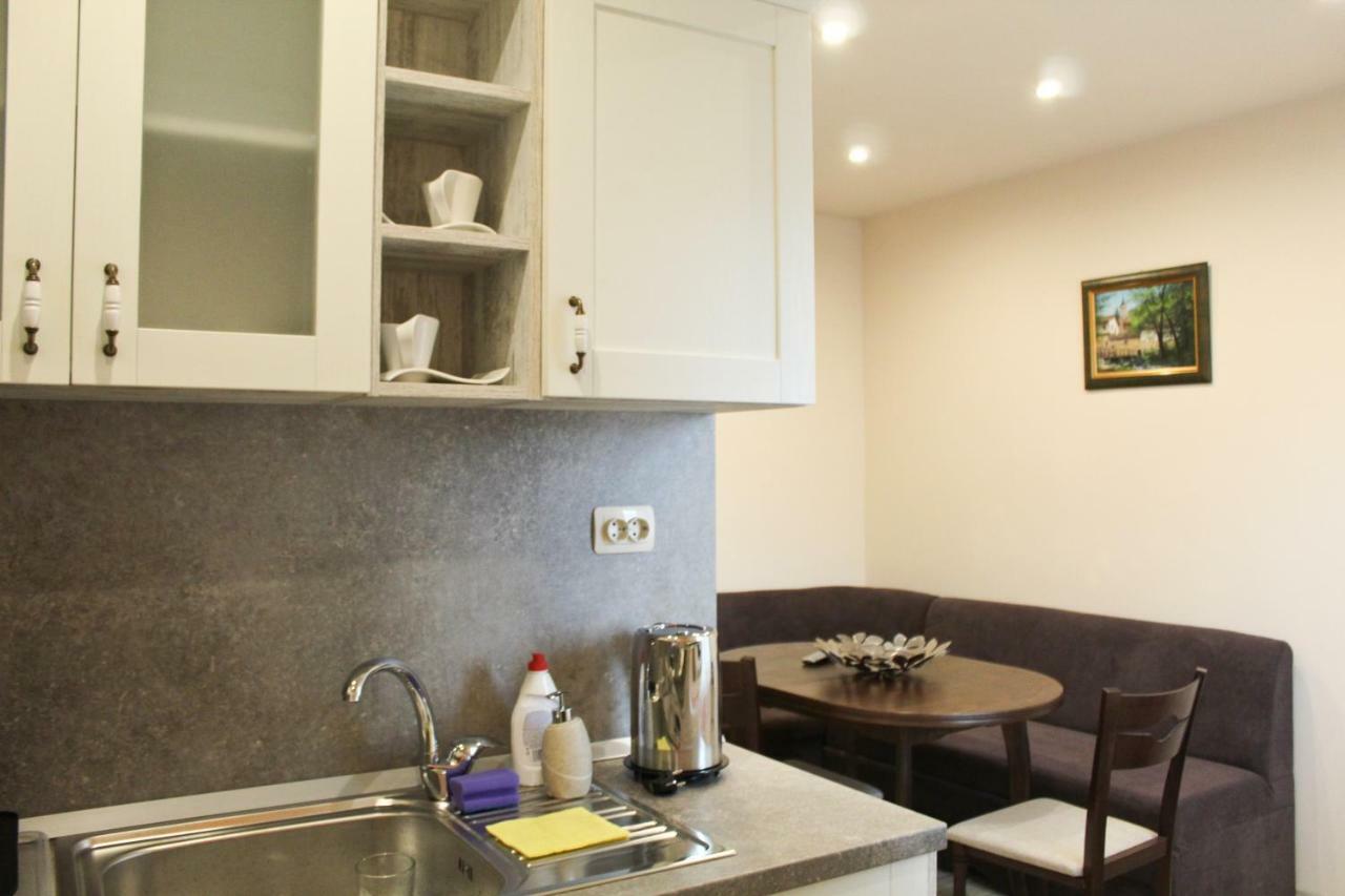 Cosmo Apartment Pleven Esterno foto